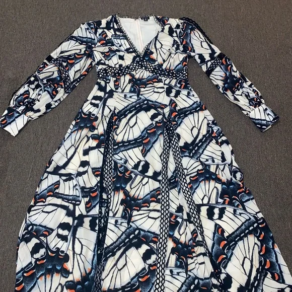 Karen Millen Black and White Butterfly Print Long Sleeve Dress - Picture 5 of 6